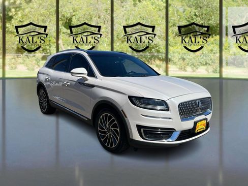 Used 2019 Lincoln Nautilus Reserve image 3