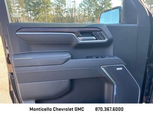 New 2026 GMC Sierra 1500 SLT w/ SLT Premium Plus Package image 9