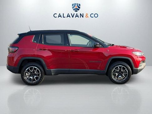 Used 2025 Jeep Compass Trailhawk w/ Trailhawk Elite Group image 8