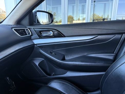 Used 2017 Nissan Maxima 3.5 SV FWD image 31