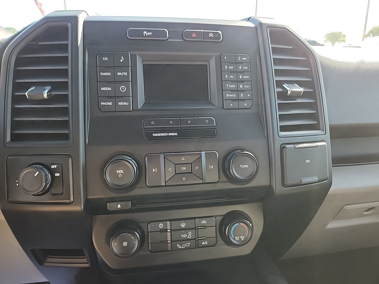 Used 2015 Ford F150 XL w/ Equipment Group 101A Mid RWD image 20