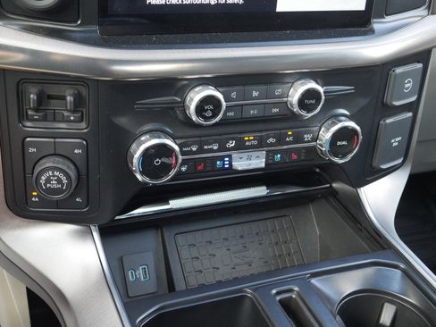 Certified 2024 Ford F150 Platinum w/ Equipment Group 703A Plus AWD/4WD image 16