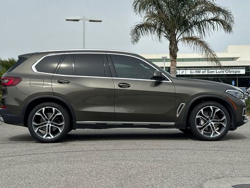 Used 2022 BMW X5 xDrive40i w/ Executive Package image 2
