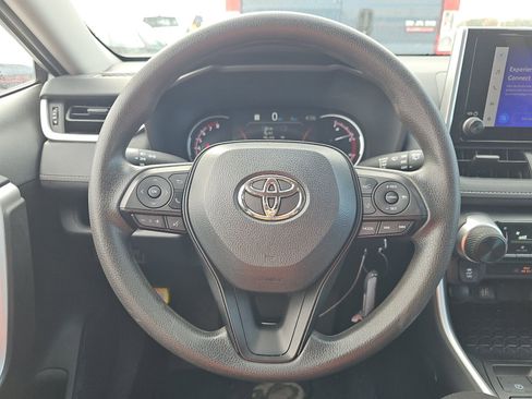 Used 2024 Toyota RAV4 LE image 17