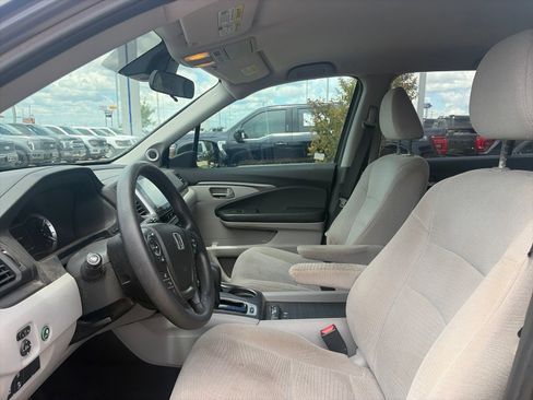 Used 2016 Honda Pilot EX image 12