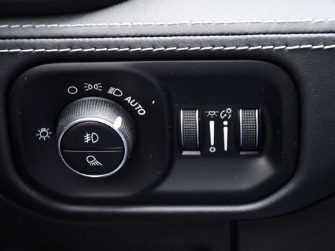 Used 2019 RAM 1500 Limited w/ Advanced Safety Group image 30