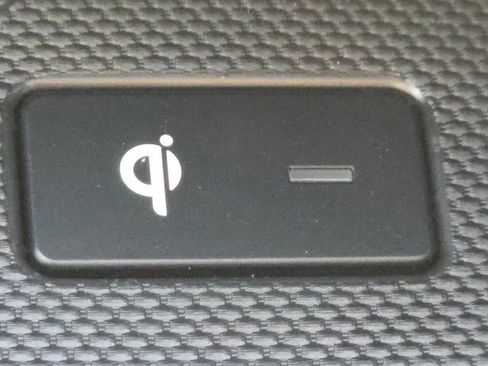 Certified 2025 Hyundai Elantra Limited image 13