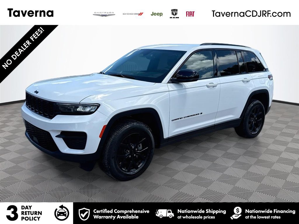 Used 2024 Jeep Grand Cherokee Altitude RWD image 1