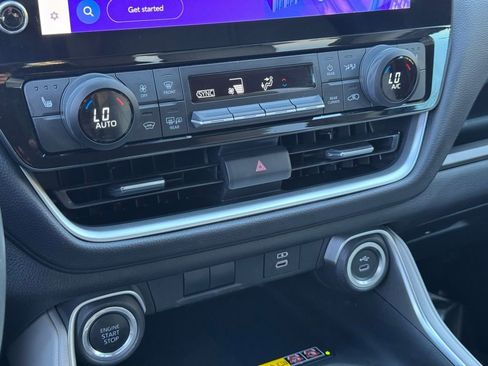 Used 2024 Toyota Grand Highlander XLE image 31