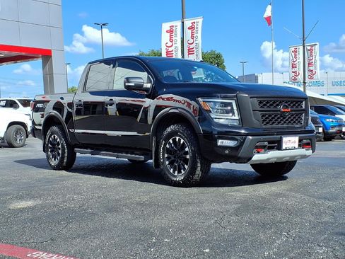 Used 2021 Nissan Titan PRO-4X w/ Pro-4x Convenience Package AWD/4WD image 4