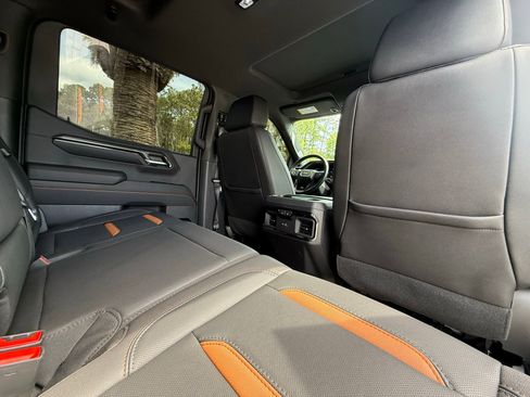 Used 2023 GMC Sierra 1500 AT4 w/ AT4 Premium Package image 33