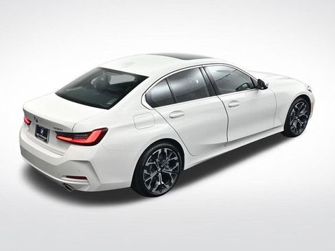 New 2026 BMW 330i xDrive Sedan w/ Premium Package AWD/4WD image 27