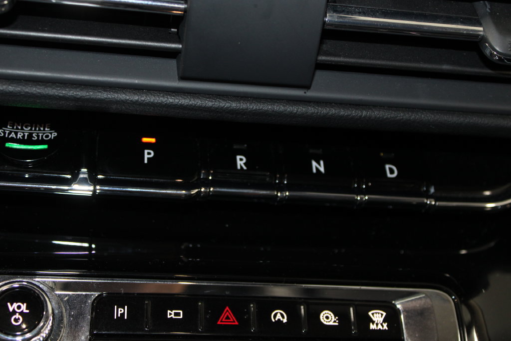 Used 2023 Lincoln Corsair AWD w/ Equipment Group 101A image 31