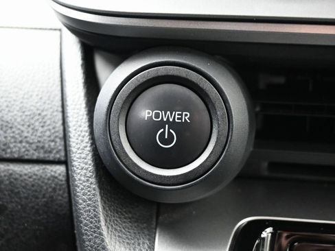 Used 2024 Toyota Prius LE image 21