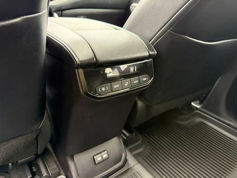 Certified 2023 Toyota Highlander XLE image 27