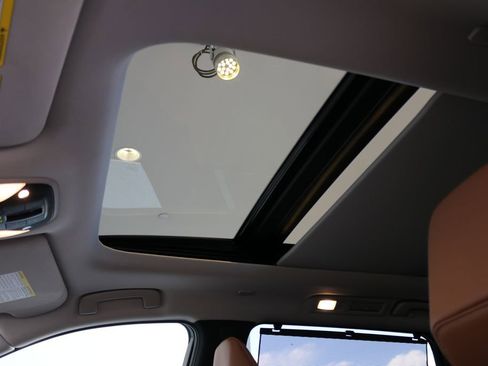 Certified 2025 INFINITI QX60 Sensory w/ Vision Package image 17