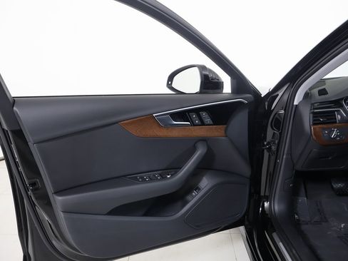 Used 2023 Audi A4 2.0T Premium w/ Convenience Package image 20