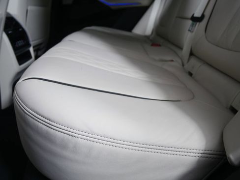 Certified 2023 BMW X5 sDrive40i w/ Executive Package image 11