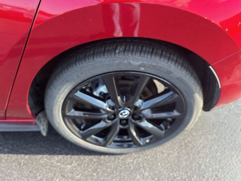 Certified 2025 MAZDA MAZDA3 Hatchback w/Premium Plus Pkg image 40