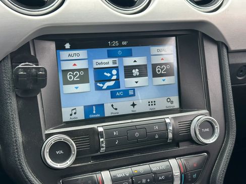 Used 2016 Ford Mustang Premium RWD image 32