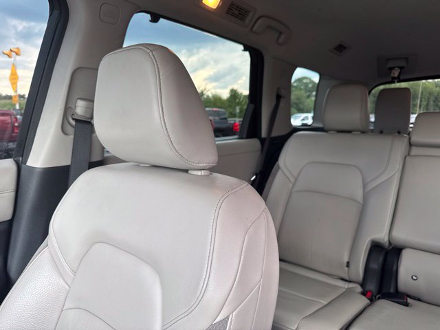 Used 2022 Nissan Pathfinder SL AWD/4WD image 32