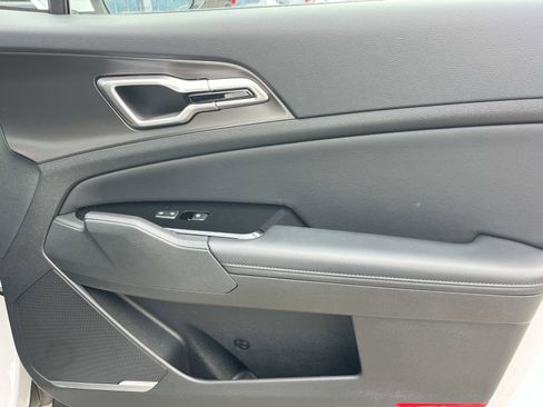 Used 2023 Kia Sportage EX image 24