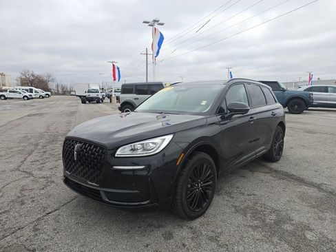 Used 2023 Lincoln Corsair Reserve w/ Equipment Group 202A image 8