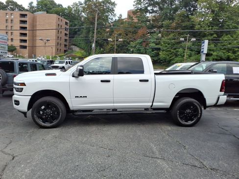 Certified 2025 RAM 2500 Big Horn AWD/4WD image 8
