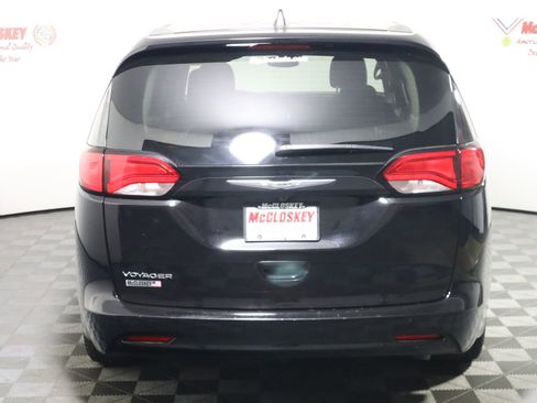Used 2024 Chrysler Voyager LX FWD image 6