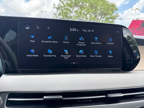 Certified 2024 Hyundai Palisade Limited AWD/4WD image 40
