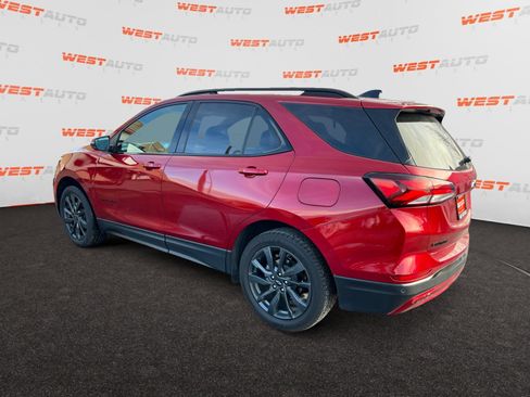 Used 2022 Chevrolet Equinox RS w/ RS Leather Package image 3