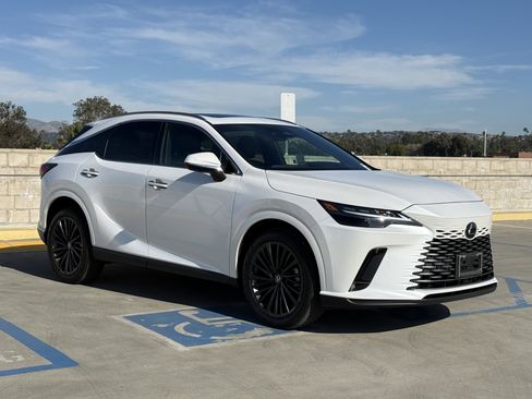 Certified 2025 Lexus RX 350 Premium w/ Convenience Package image 2