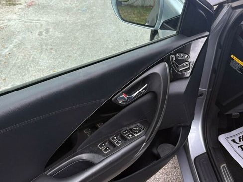 Used 2014 Hyundai Azera Limited image 16