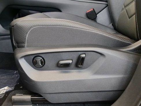 New 2026 Volkswagen Atlas Cross Sport SE image 12