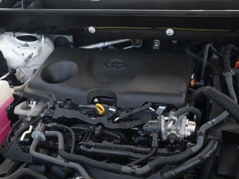 Used 2022 Toyota RAV4 LE AWD/4WD image 23