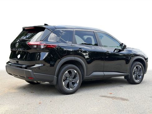 Used 2025 Nissan Rogue SV w/ SV Premium Package FWD image 26