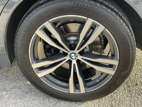 Certified 2024 BMW X7 xDrive40i w/ M Sport Package image 28