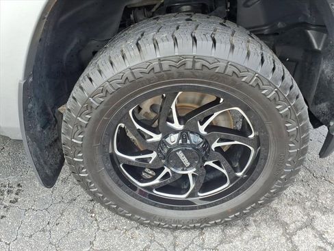 Used 2019 RAM 1500 Laramie image 8