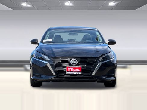 Used 2025 Nissan Altima 2.5 SV image 6