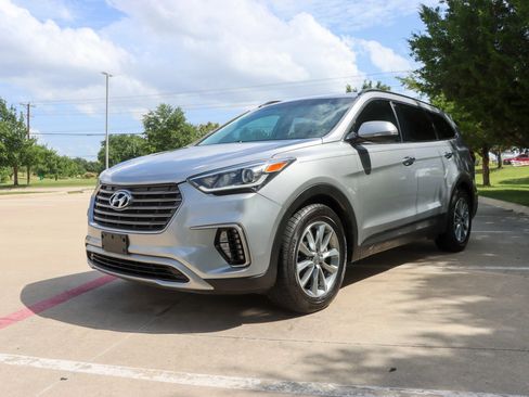 Used 2017 Hyundai Santa Fe SE w/ SE Premium Package 02 FWD image 3