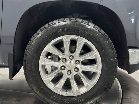 Used 2021 Chevrolet Silverado 1500 LTZ w/ LTZ Convenience Package II AWD/4WD image 28