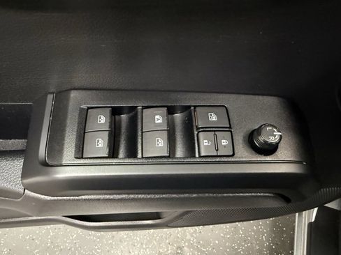 Certified 2023 Toyota Tacoma SR image 10