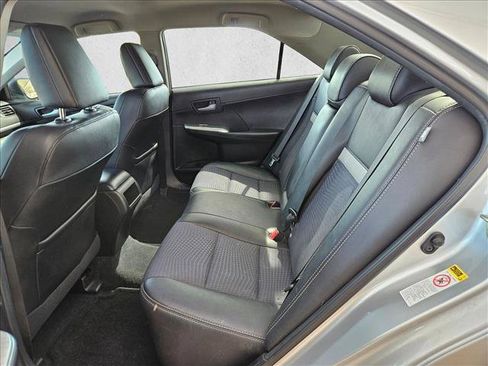 Used 2014 Toyota Camry SE FWD image 13