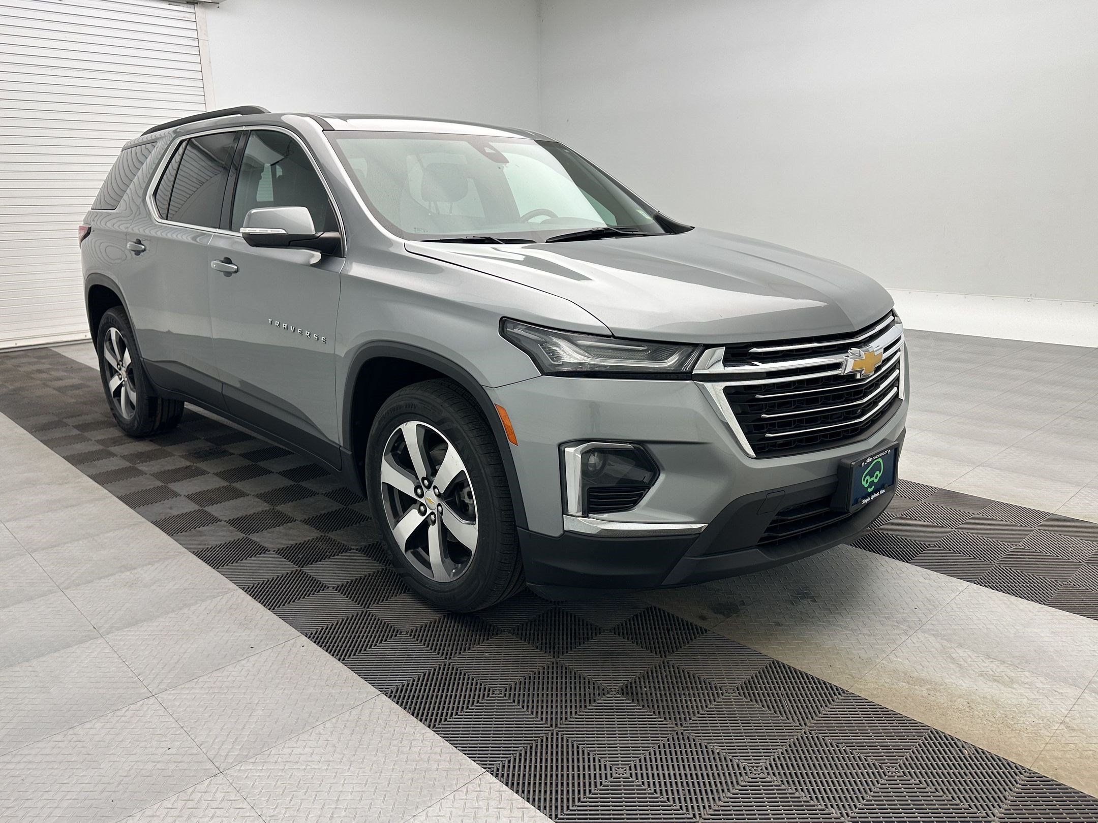 Certified 2023 Chevrolet Traverse LT w/ LT Premium Package AWD/4WD image 7