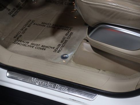 Used 2013 Mercedes-Benz GL 550 4MATIC image 38