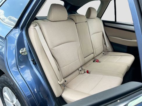 Used 2016 Subaru Outback 2.5i Premium image 25