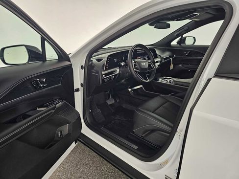 New 2026 Cadillac Lyriq Sport w/ LPO, Floor Liner Package RWD image 19