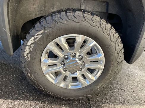 Used 2022 GMC Sierra 2500 Denali w/ Denali Ultimate Package image 16