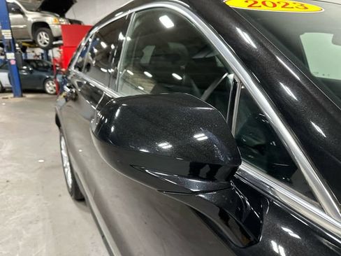 Used 2023 Cadillac XT4 Luxury w/ Cold Weather Package image 31