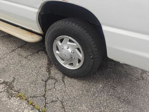 Used 2013 Ford E-250 and Econoline 250 E-250 w/ PWR Group image 5